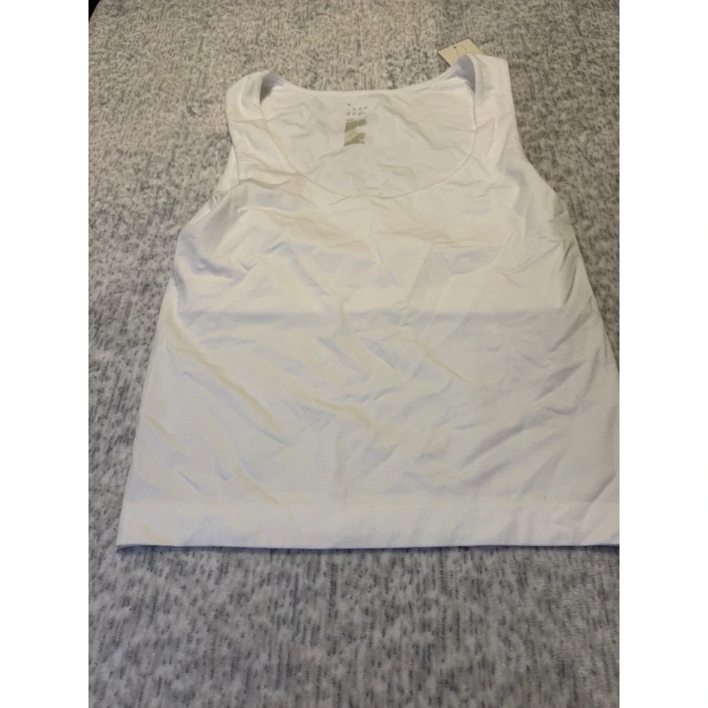A New Day‎ Womens Athleisure Tank Top & all in motion Shorts x2 pair Size L NWT